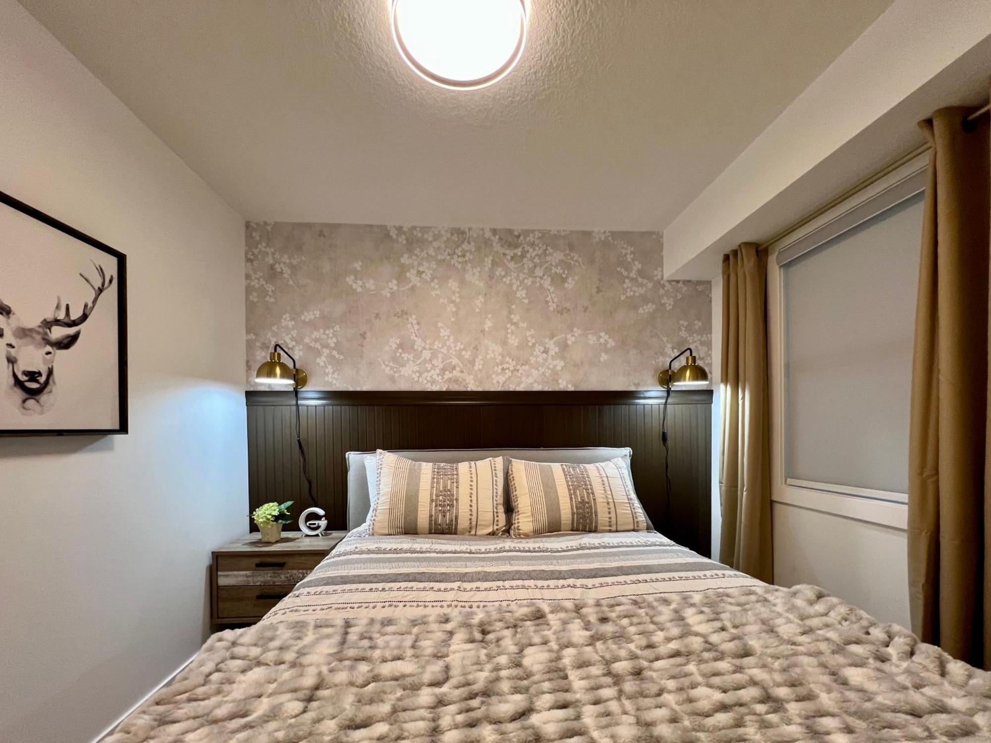 Special! New Downtown Mtn View Free Parking 2B&2B Apartment Канмор Екстериор снимка
