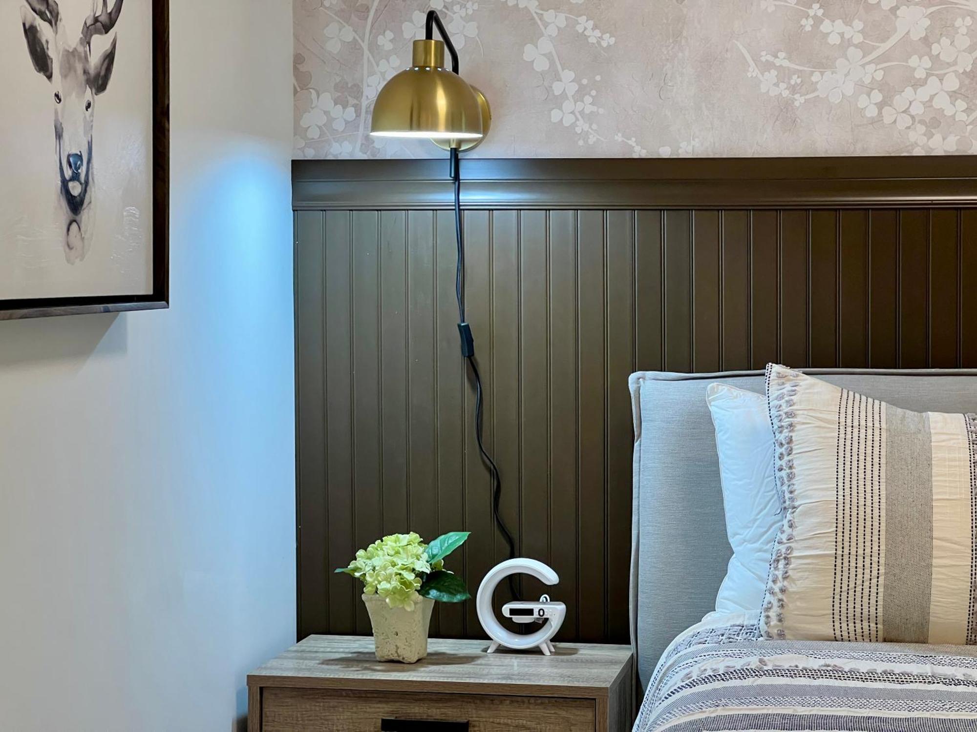 Special! New Downtown Mtn View Free Parking 2B&2B Apartment Канмор Екстериор снимка